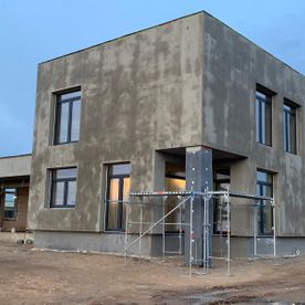 Gebäude mit Flachdach, gebaut von GL Bau GmbH
